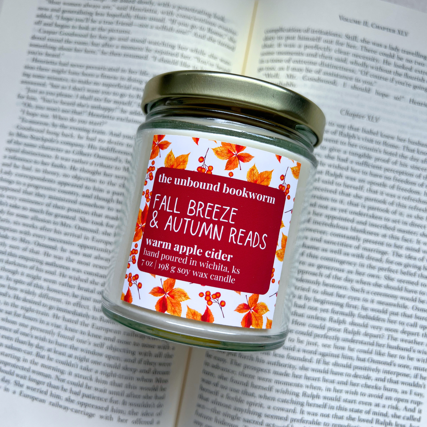 Fall Breeze & Autumn Reads Book Candle | 7 oz Soy Candle