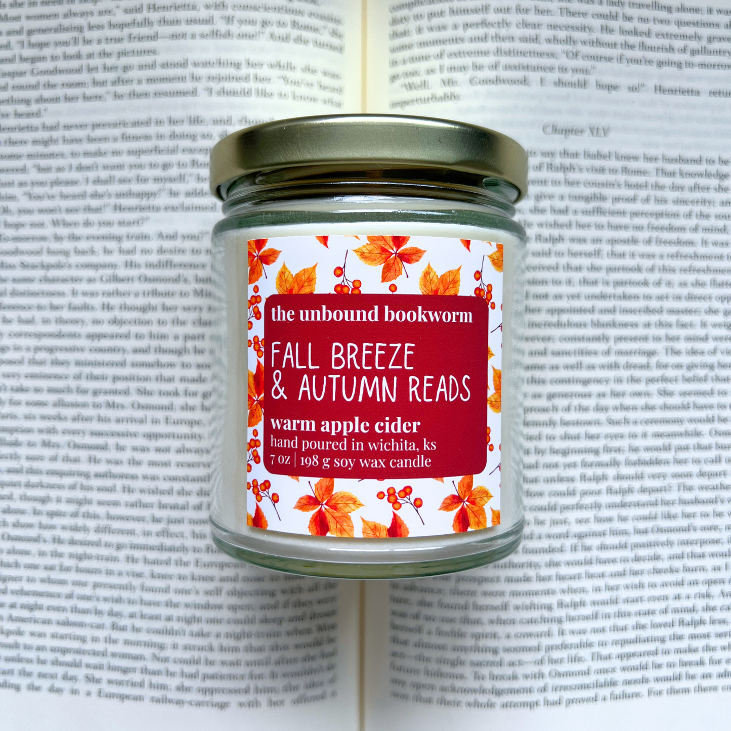 Fall Breeze & Autumn Reads Book Candle | 7 oz Soy Candle